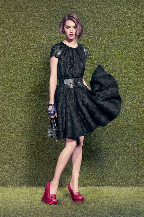 Louis Vuitton Resort 2012 Fashion Show 